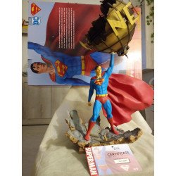 Scultura SUPERMAN PLANET da 60 cm COLLEZIONE in tiratura Limitata