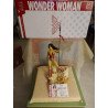 Scultura WONDER WOMAN c/ LANCIA H. 52  cm IN EDIZIONE LIMITATA