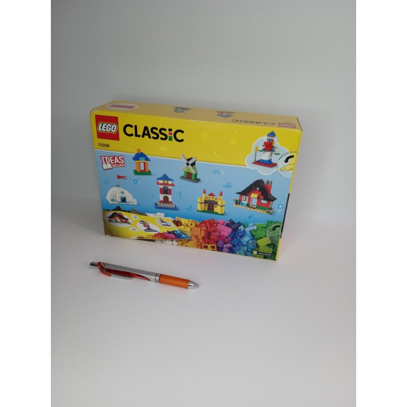 LEGO Classic - Creatività Senza Limiti per Bambini e Adulti. LEGO Classic - Creatività Senza Limiti per Bambini e Adulti.